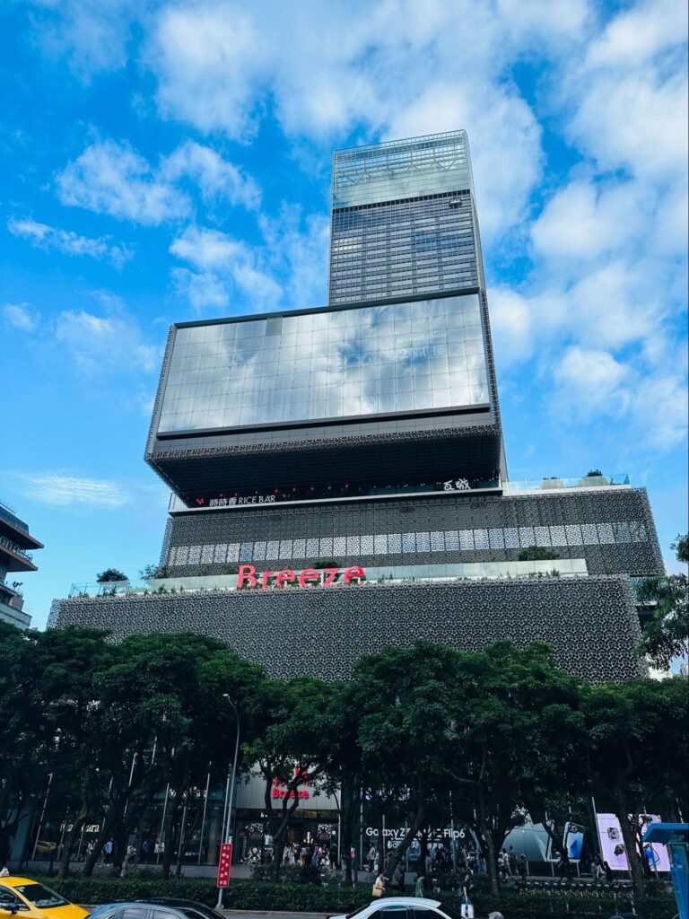 358project - 台湾・台北「微風南山百貨店」